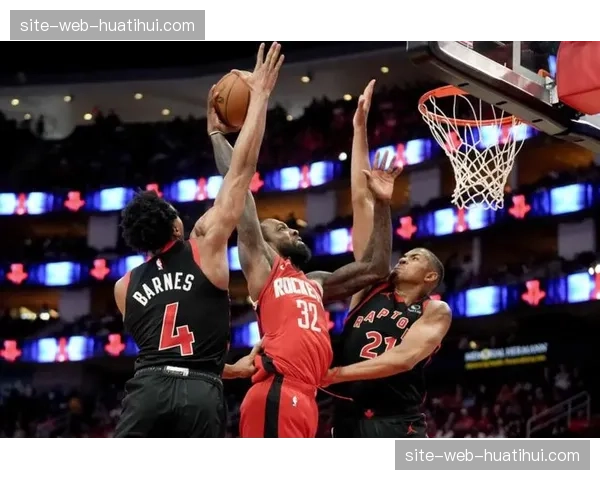 猛龙调整首发阵容 沃尔特顶替谢德奎克利继续因伤缺阵